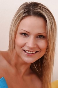 Samantha J Likes Benwa Balls In Her Taco