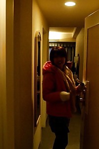 Hitomi Hayasaka Lewd Asian model displays butt and pussy in the snow