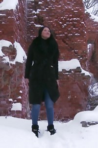 Lady beautiful Dasha takes a leak desperation